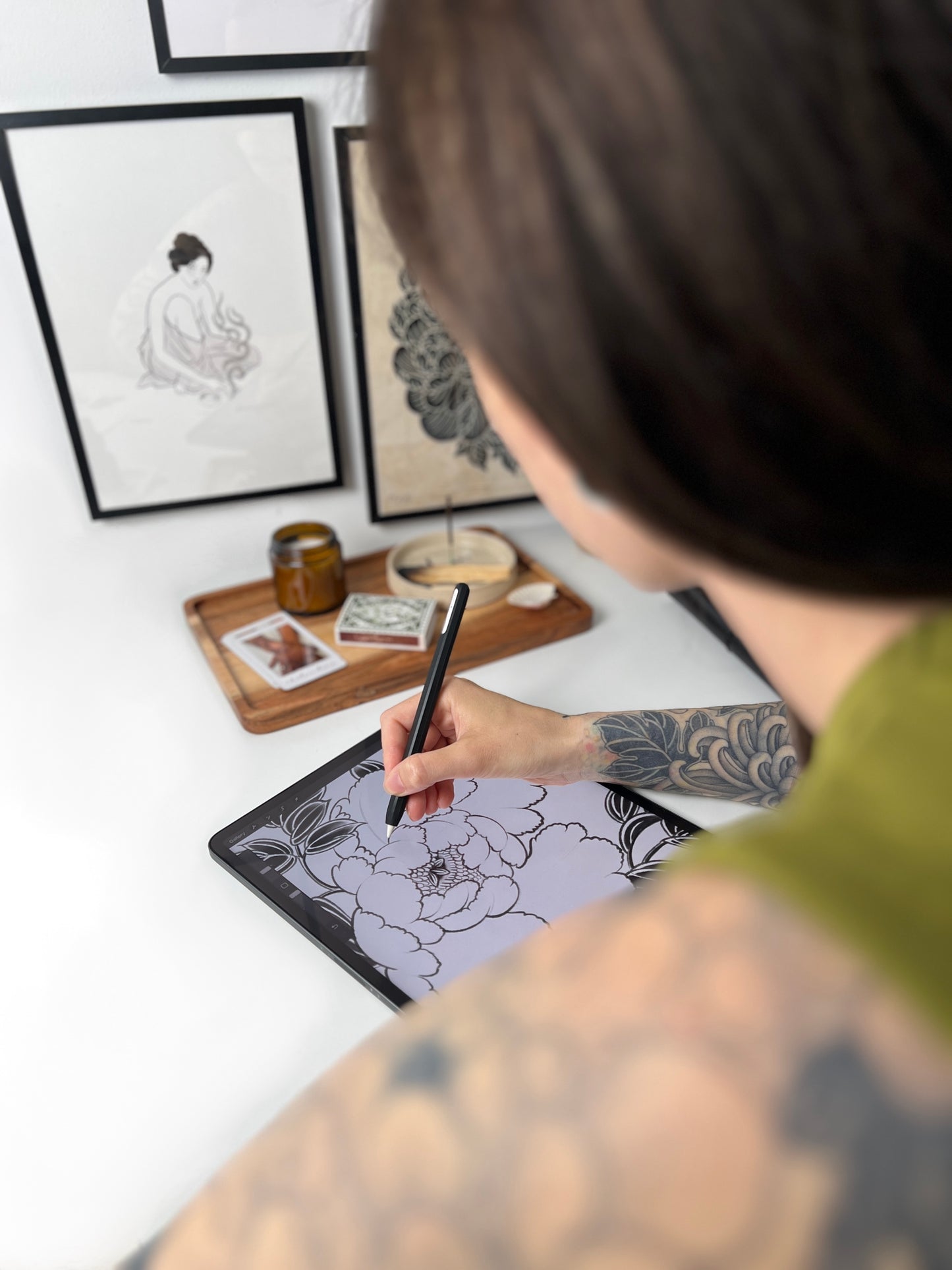 Essential Ink Brush Set & Guide